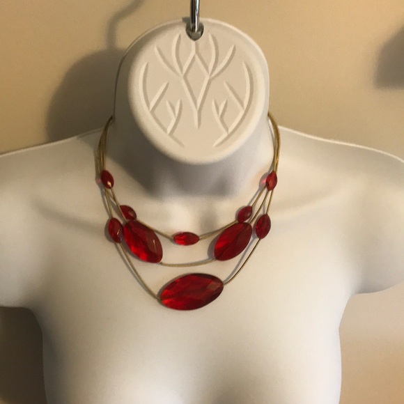 Red bead statement necklace. - Picture 1 of 2